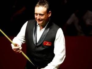 持对比赛的 持对比赛的