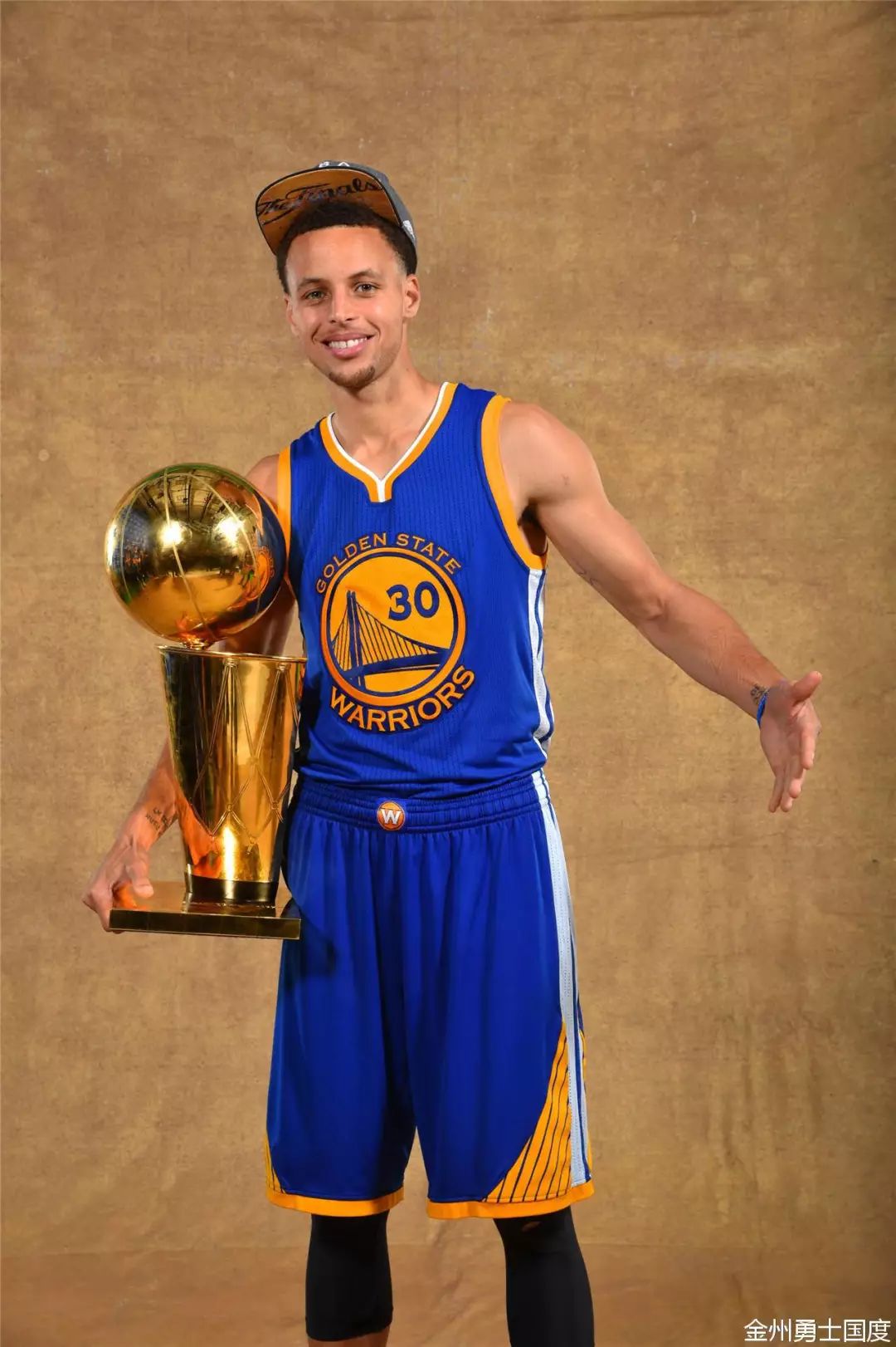 第一脚出球 第一脚出球